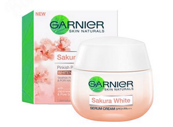 Garnier Sakura White Pinkish Radiance Whitening Cream pemutih yang bagus