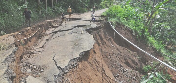 28 Mimpi berak di tanah