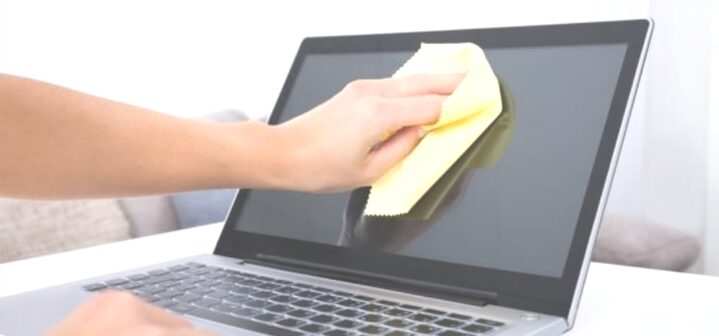 Cara Membersihkan Layar Laptop