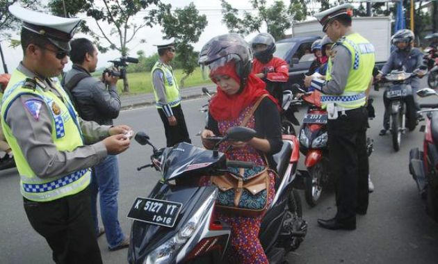 Arti dan Makna Mimpi Ditilang Polisi